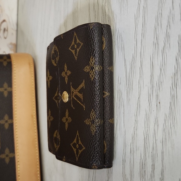 AUTHENTIC Louis Vuitton  Small Wallet - Picture 7 of 16
